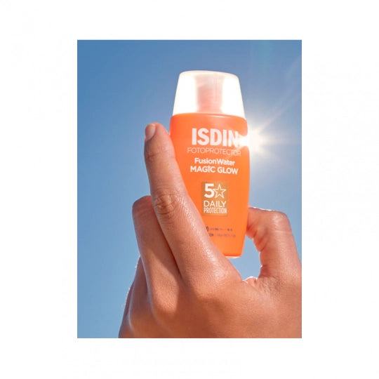 Isdin Fotoprotector Fusion Water Magic Glow Fluid SPF30 - 50ml - Healtsy